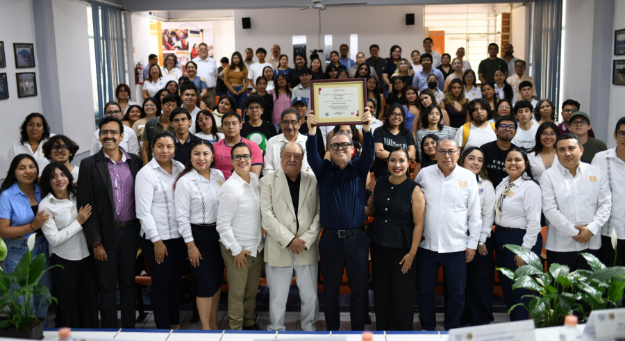 Reconocimiento a la segunda acreditación de la Licenciatura en Filosofía.